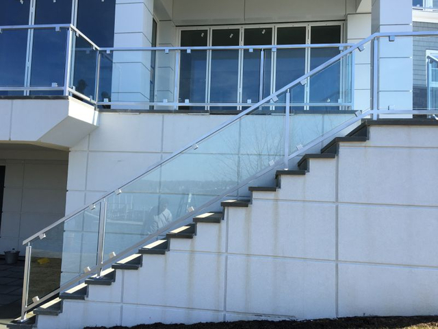 계단 난간용 강화유리