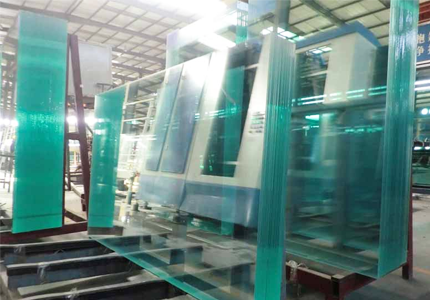 초투명 강화유리는 왜 자폭율이 낮나요?