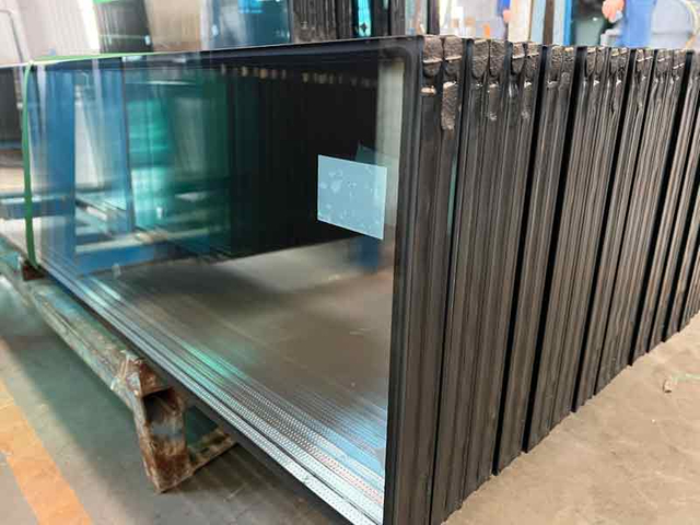 로이 단열 유리