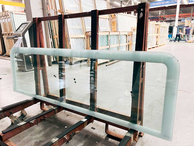 적층 강화 세라믹 유리